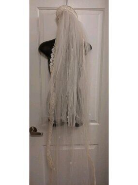 Vintage 1970s Wedding Veil BOHO Floral Lace Trim Juliet Headpiece Floor Length